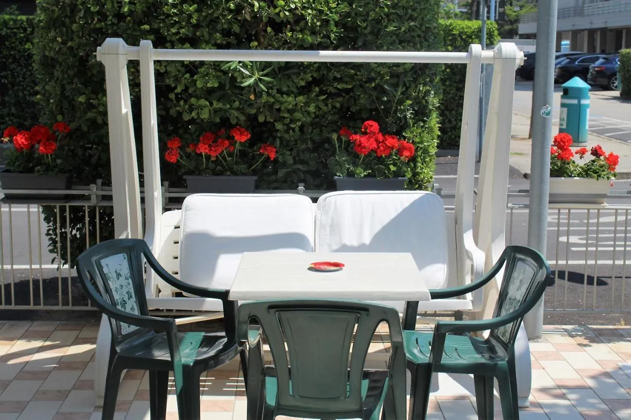 Hotel Palme Park & Beach Included ليدو دي يسولو