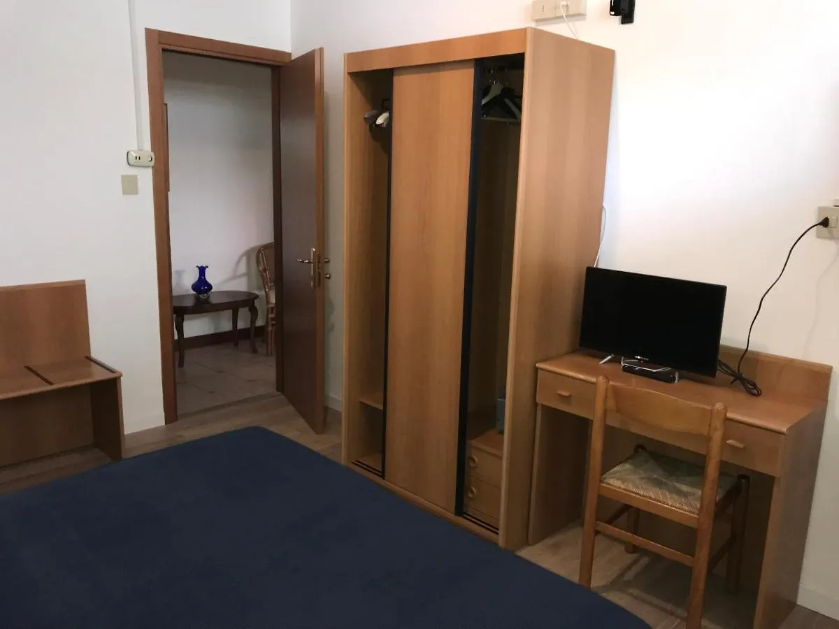 Hotel Palme Park & Beach Included ليدو دي يسولو